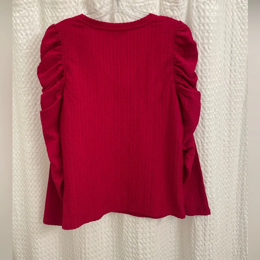 LOFT Shirred Puff Sleeve Top. Size Medium. - Picture 3 of 3